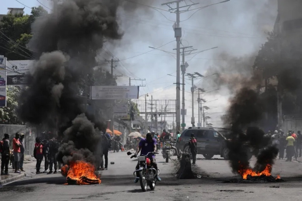 Mỹ cho sơ tán nhân viên đại sứ quán khỏi Haiti