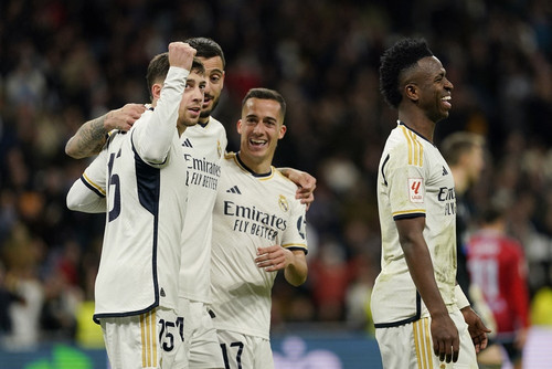 Real Madrid thắng to Celta Vigo, 'cắt đuôi' Barca