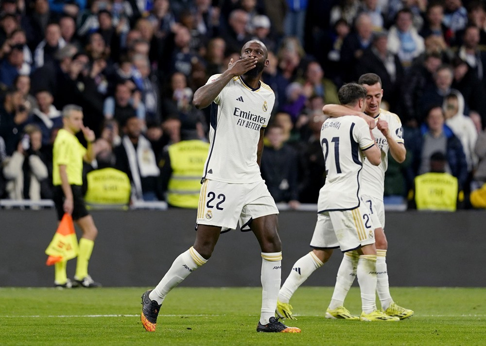 Real Madrid thắng to Celta Vigo, 'cắt đuôi' Barca real madrid v celta vigo 6.jpg