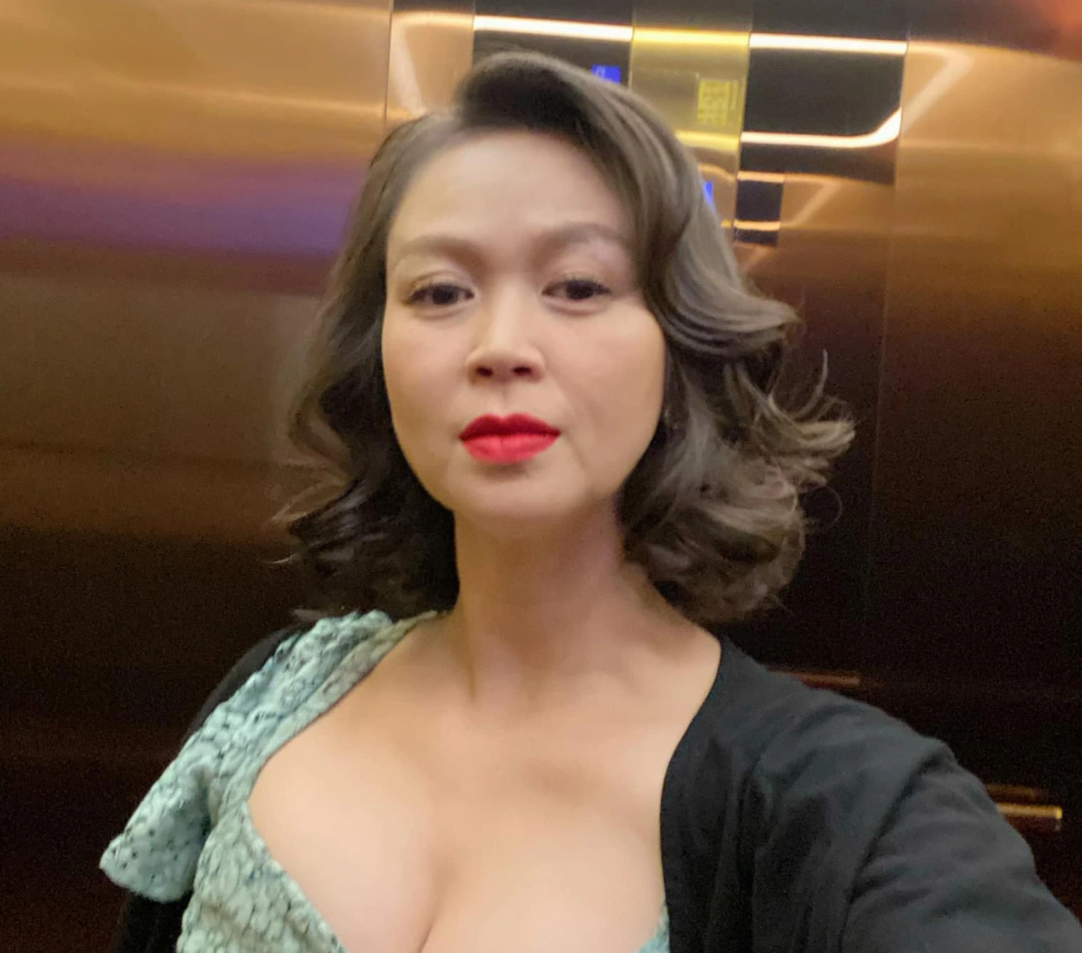 Siêu mẫu Ngọc Nga: Lấy chồng Tây, cú sốc trắng tay và sự trở lại với Mai - 6