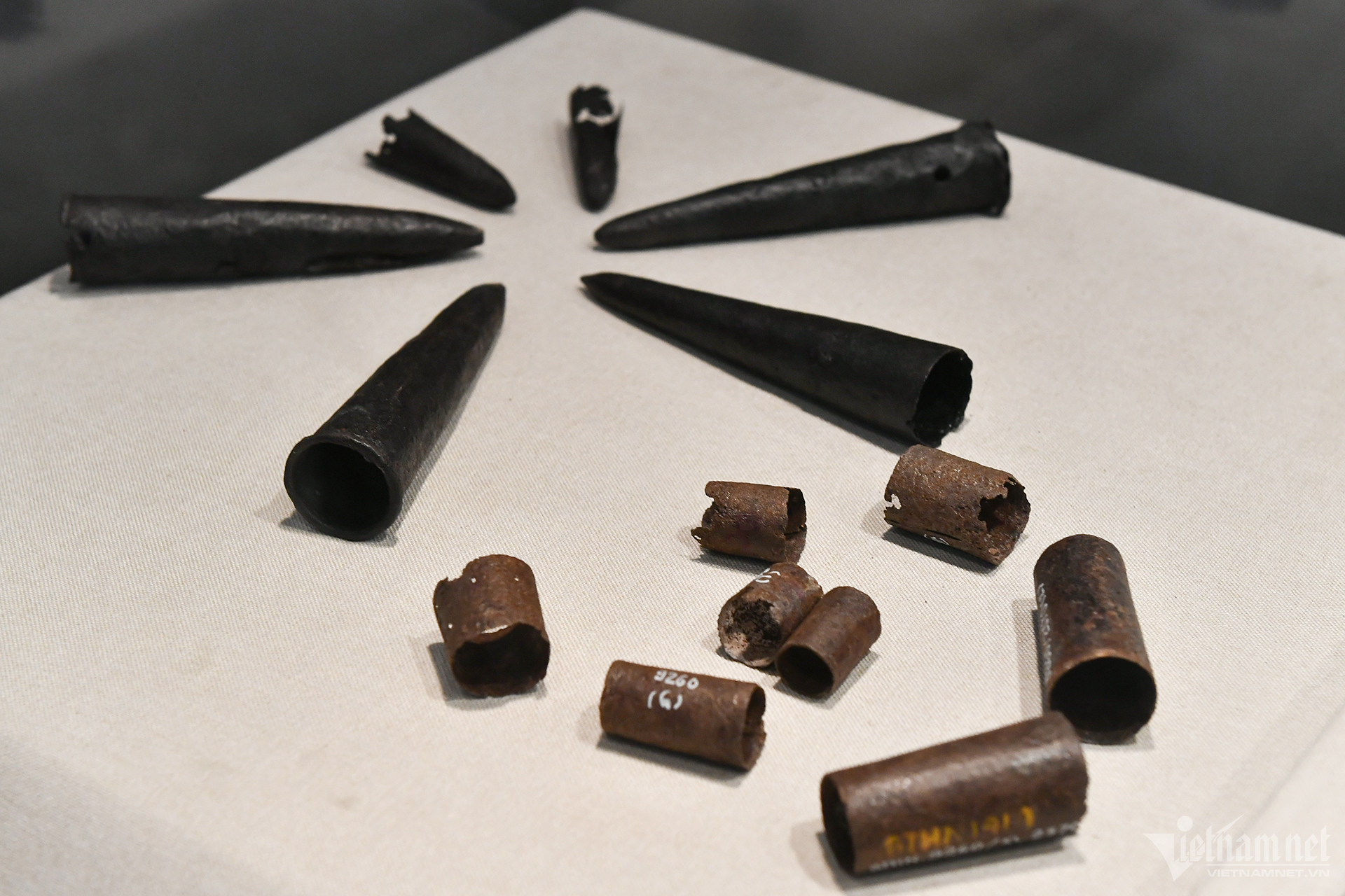 View - Súng đạn, móc câu, bộ sưu tập vũ khí độc đáo thời Lê