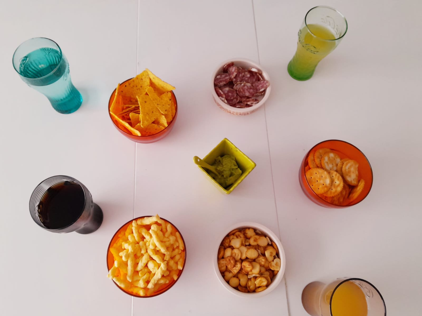 8 cac do an va do uong trong aperitif.jpeg