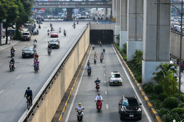 Hà Nội sắp xây hầm đường bộ qua đê sông Hồng