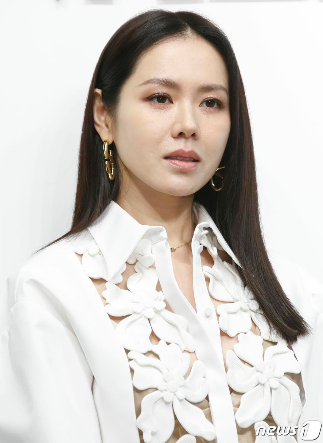 View - Son Ye Jin lộ dấu hiệu tuổi tác khi dự sự kiện thời trang