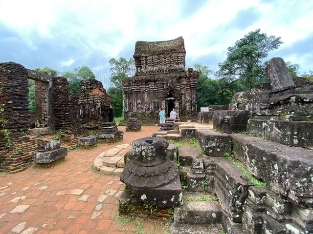 hindustan times suggests exploring top iconic destinations in central vietnam picture 1