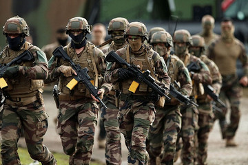 Tổng thống Zelensky nói về khả năng quân đội Pháp có mặt ở Ukraine