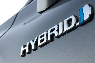 Xe hybrid 'xanh' hơn xe xăng nhưng bị 'bỏ quên', không được ưu đãi nào