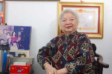 Cuộc sống ở tuổi 87 của nghệ sĩ Lê Mai vừa được phong NSƯT