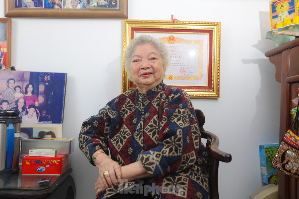 Cuộc sống ở tuổi 87 của nghệ sĩ Lê Mai vừa được phong NSƯT ảnh 1