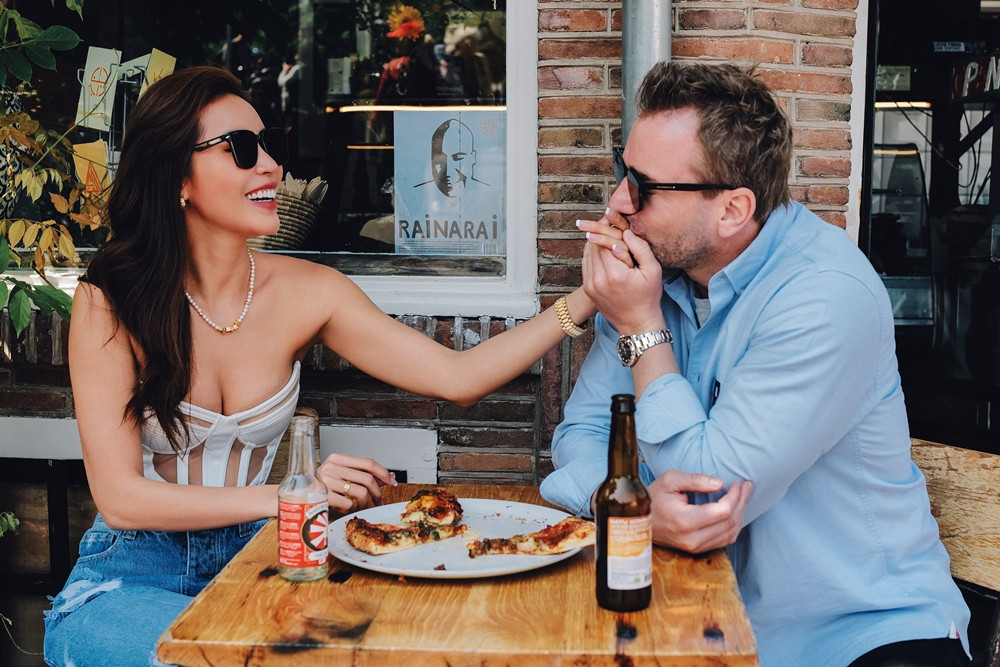 Siêu mẫu Minh Tú cưới bạn trai ngoại quốc vào tháng 4