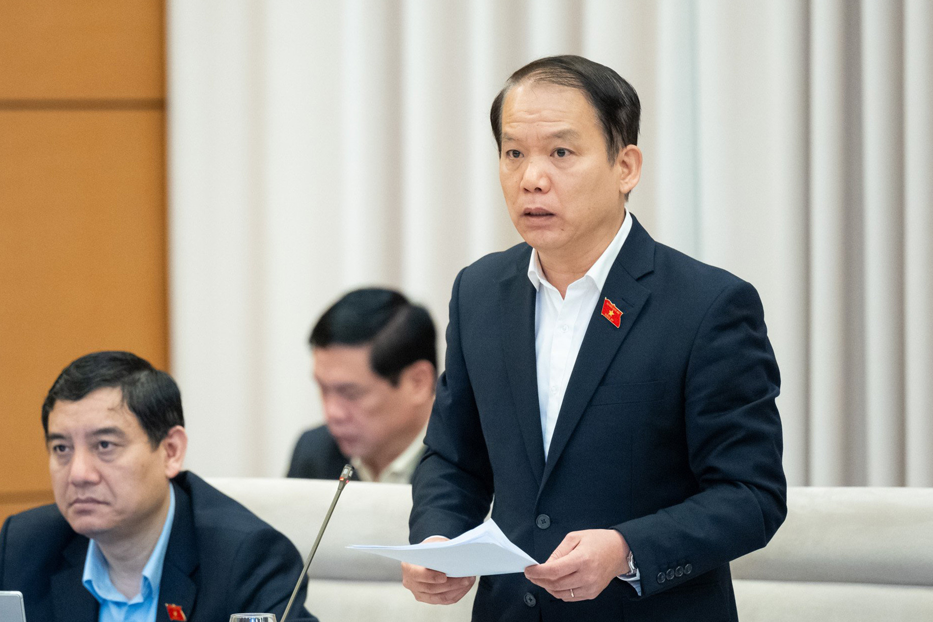 Tăng lương cho cán bộ, công chức, viên chức Hà Nội là cần thiết
