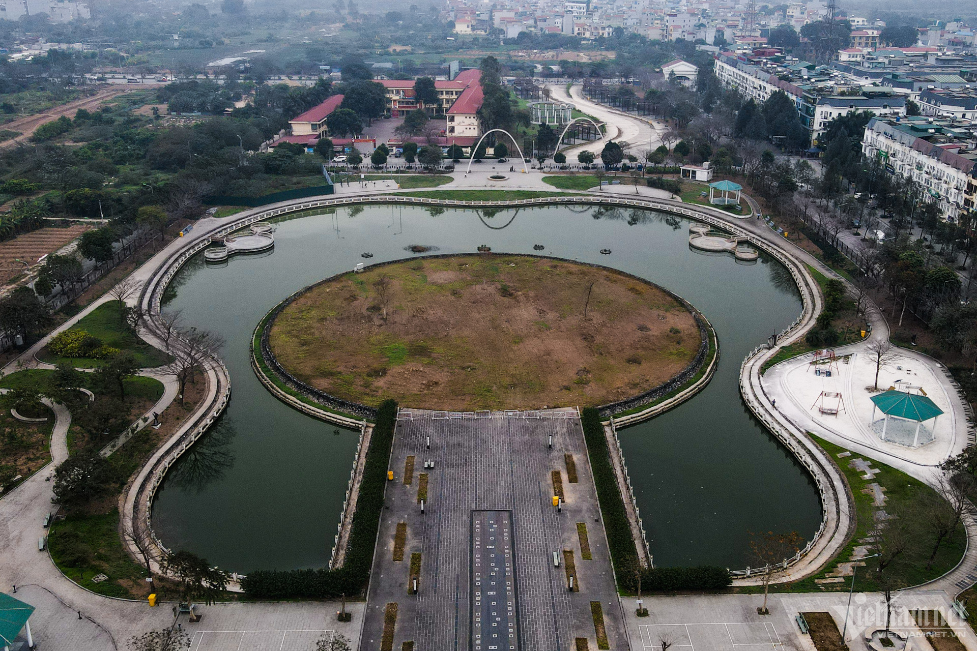 View - Nhiều cảnh trái khoáy trong Công viên âm nhạc ở Hà Nội