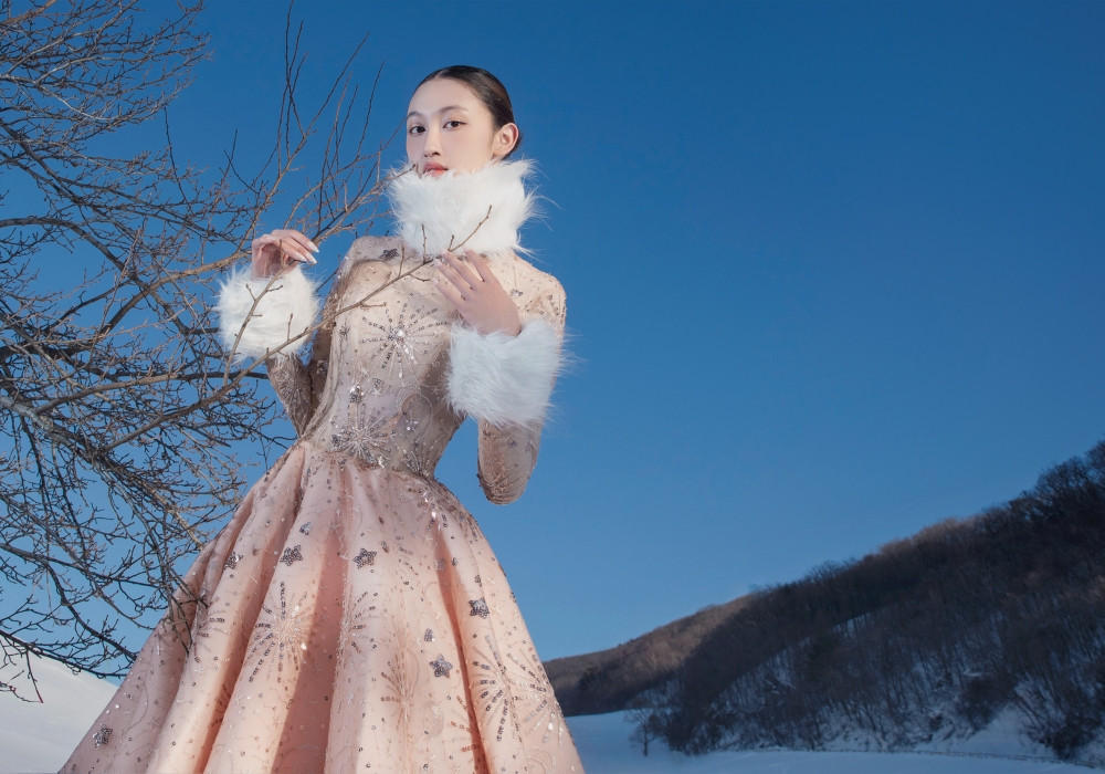 View - Lần đầu triển lãm ảnh thời trang người mẫu Việt diễn dưới trời tuyết -8 độ C
