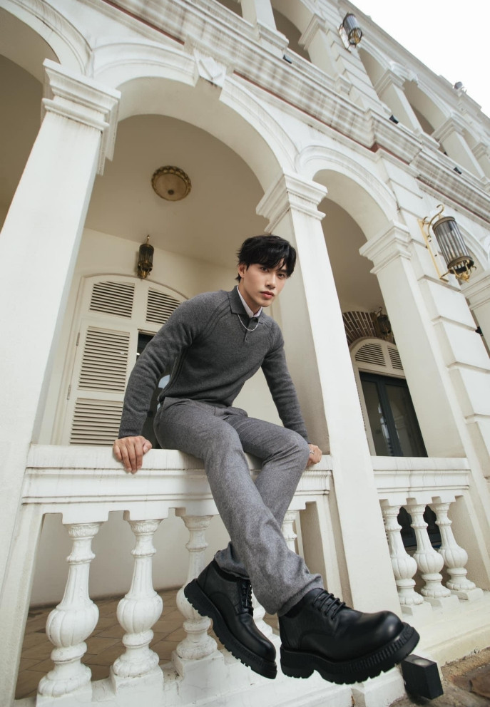 View - Lý Quí Khánh: Tôi luôn giấu đi những khó khăn, tuyệt vọng!