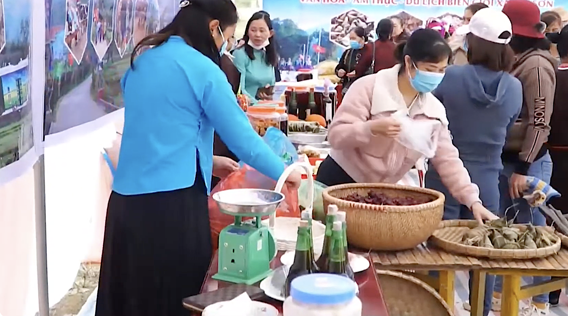 Khôi phục chợ phiên ở miền thượng lưu sông Ka Long