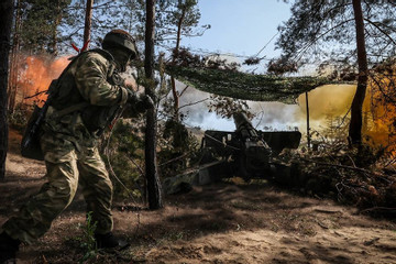 EU chuẩn bị gói trừng phạt thứ 14, Nga nói Ukraine mất 2.700 quân gần Avdiivka