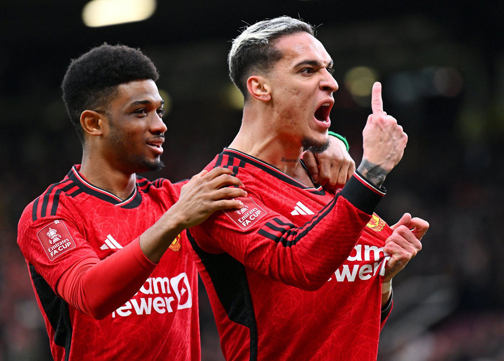 MU 4-3 Liverpool.jpg