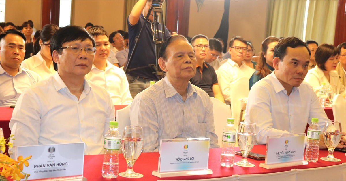 Press agency representatives: Take advantage of opportunities in digital era