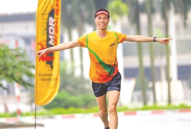 Tuan runs to raise funds for classrooms