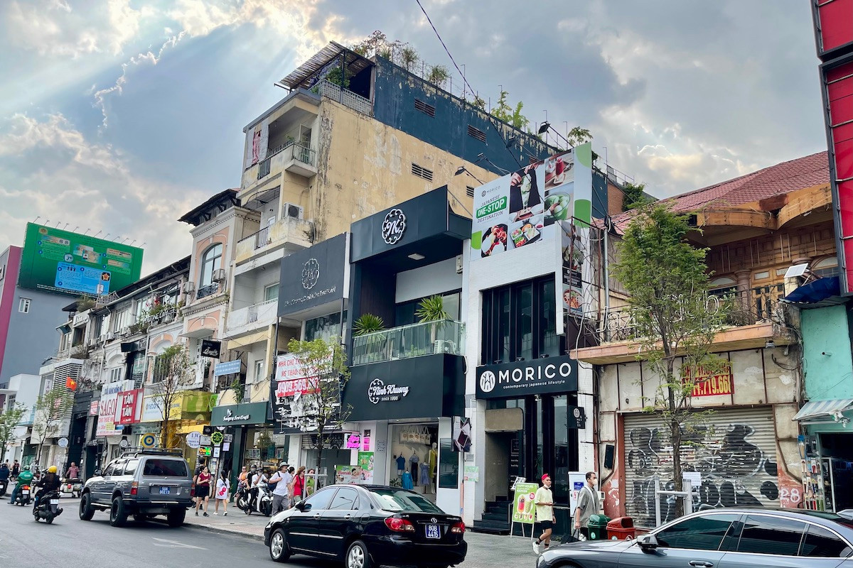 Retail premises in central HCM City left idle, market remains quiet