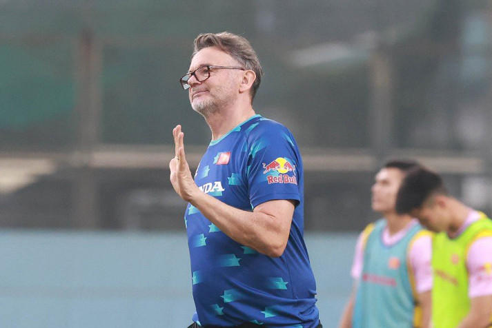 Tuyển Việt Nam tập kín, 'giấu bài' để đấu Indonesia