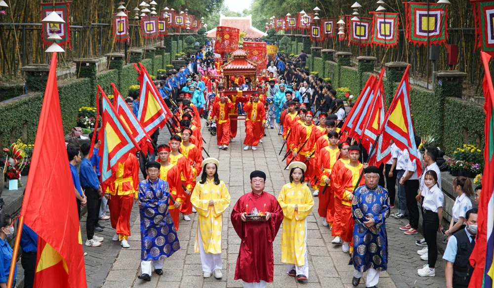 Two days off for two public holidays in April- Ảnh 1.