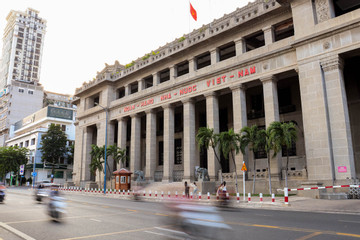 VN central bank drains more money from system