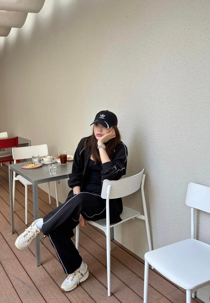 batch dd43025303169509116616861695308968669985826728n 22392442.jpg