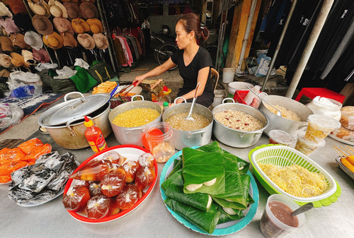 Cầm 50.000 đồng, ăn thả ga đủ món ngon ở chợ quê 'rẻ nhất Nam Định’