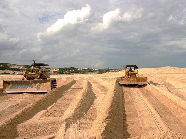 PM urges action against sand shortage for Mekong Delta infrastructure projects