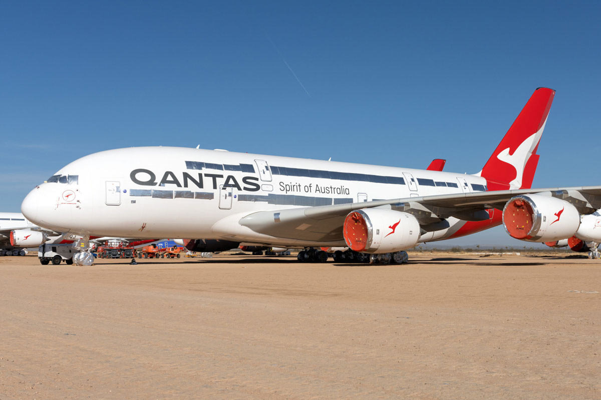 qantas a380 superjumbo plan.jpg