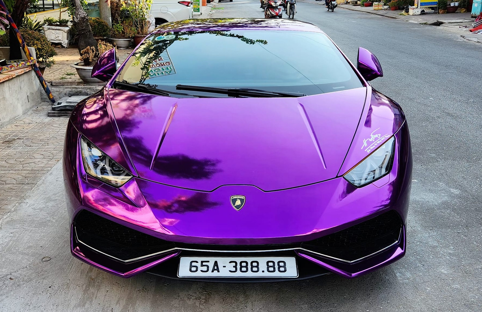 Đại gia Cần Thơ tậu Lamborghini Huracan, gắn biển tứ quý 8 từng bị nghi dìm giá