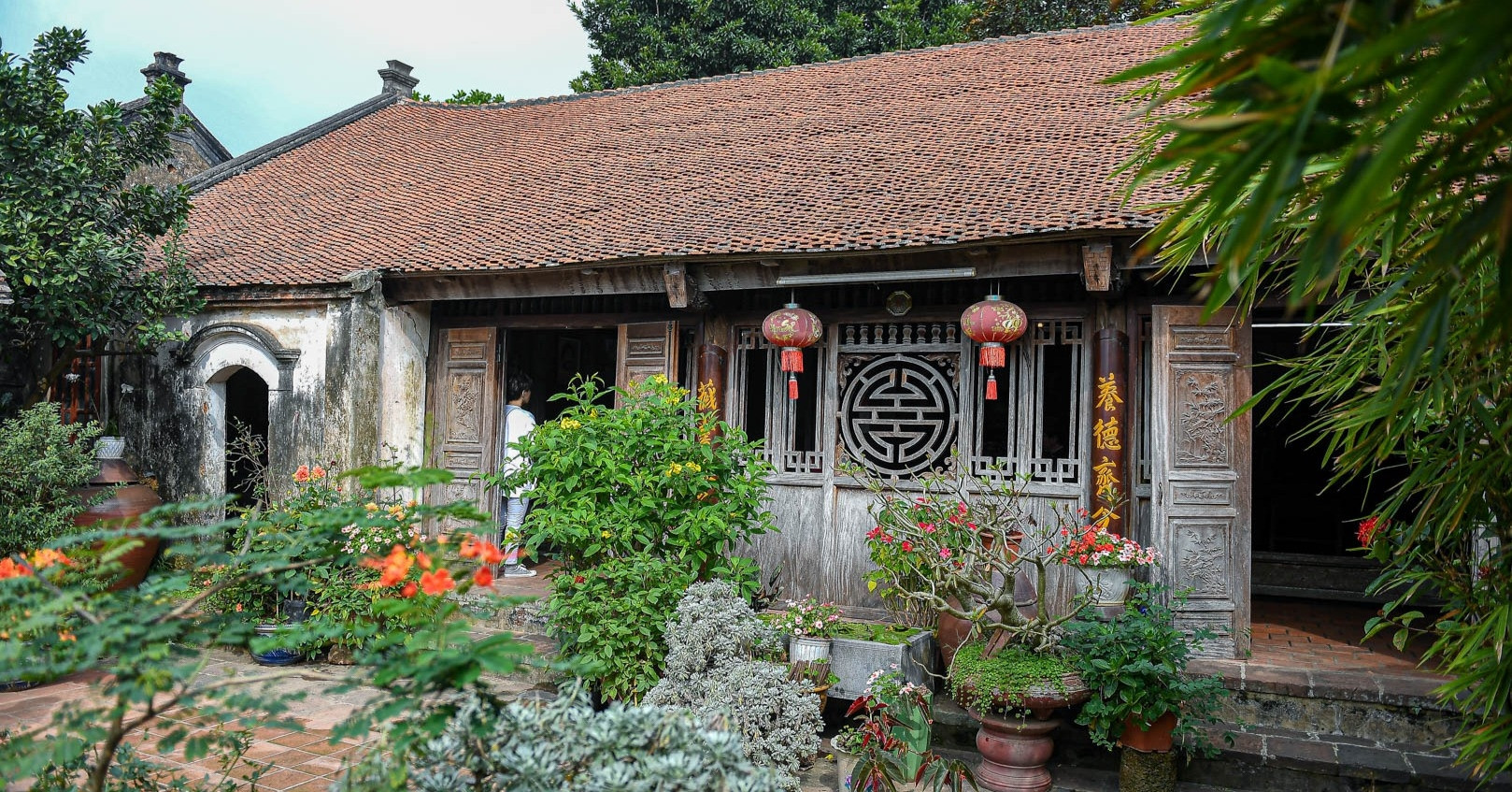View - 'Xuyên không' thăm ngôi nhà cổ 300 năm tuổi kiến trúc độc đáo ở ngoại ô Hà Nội