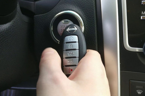 Chìa khóa ô tô hết pin, vẫn có thể mở khóa và khởi động xe nếu làm theo cách sau