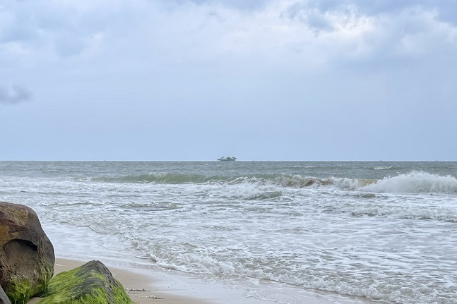 Thừa Thiên Huế: Nhiều giải pháp chống sạt lở bờ biển