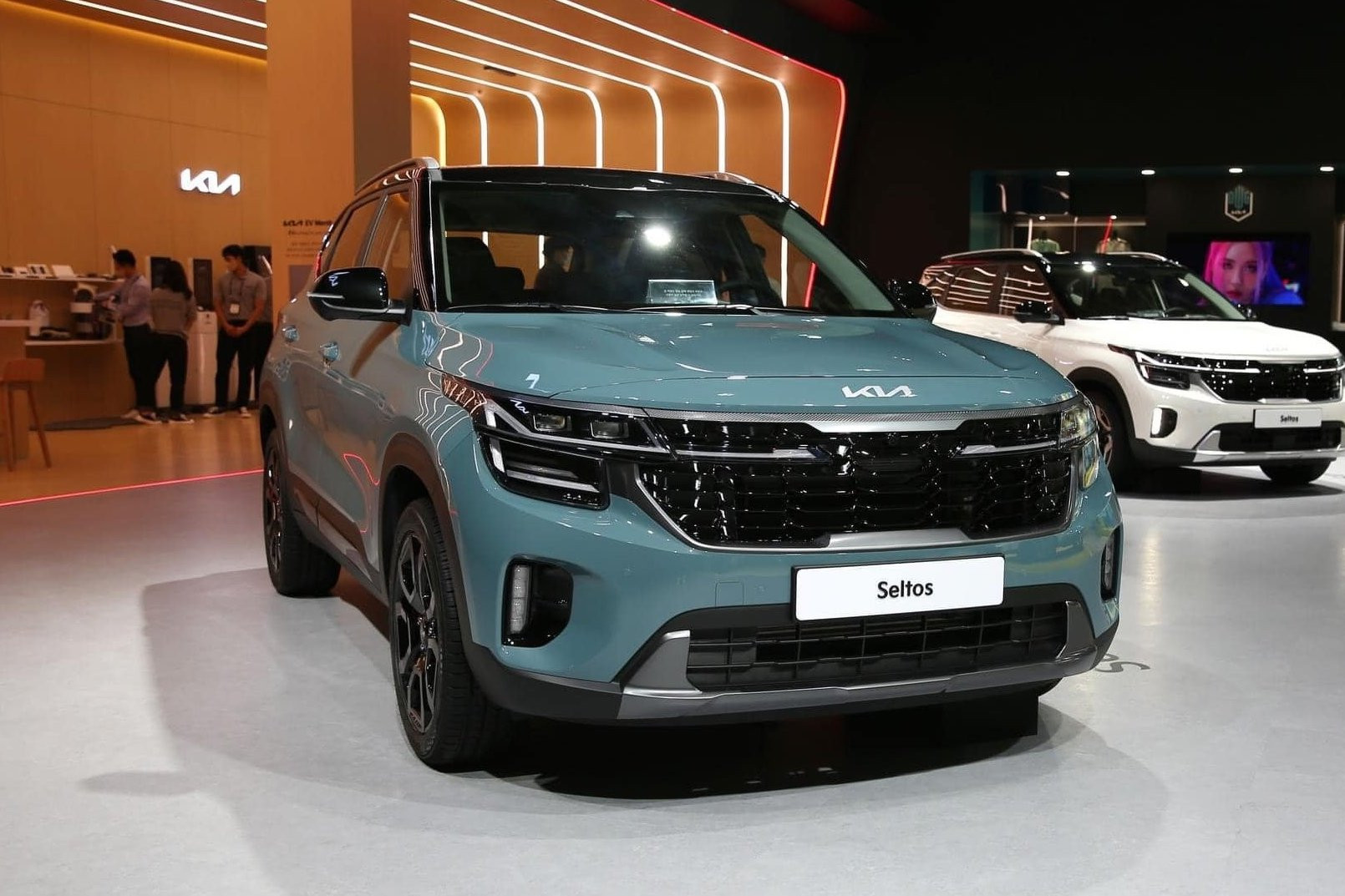 Xe SUV KIA Seltos nâng cấp mới sắp ra mắt, liệu có 'cứu' được doanh số