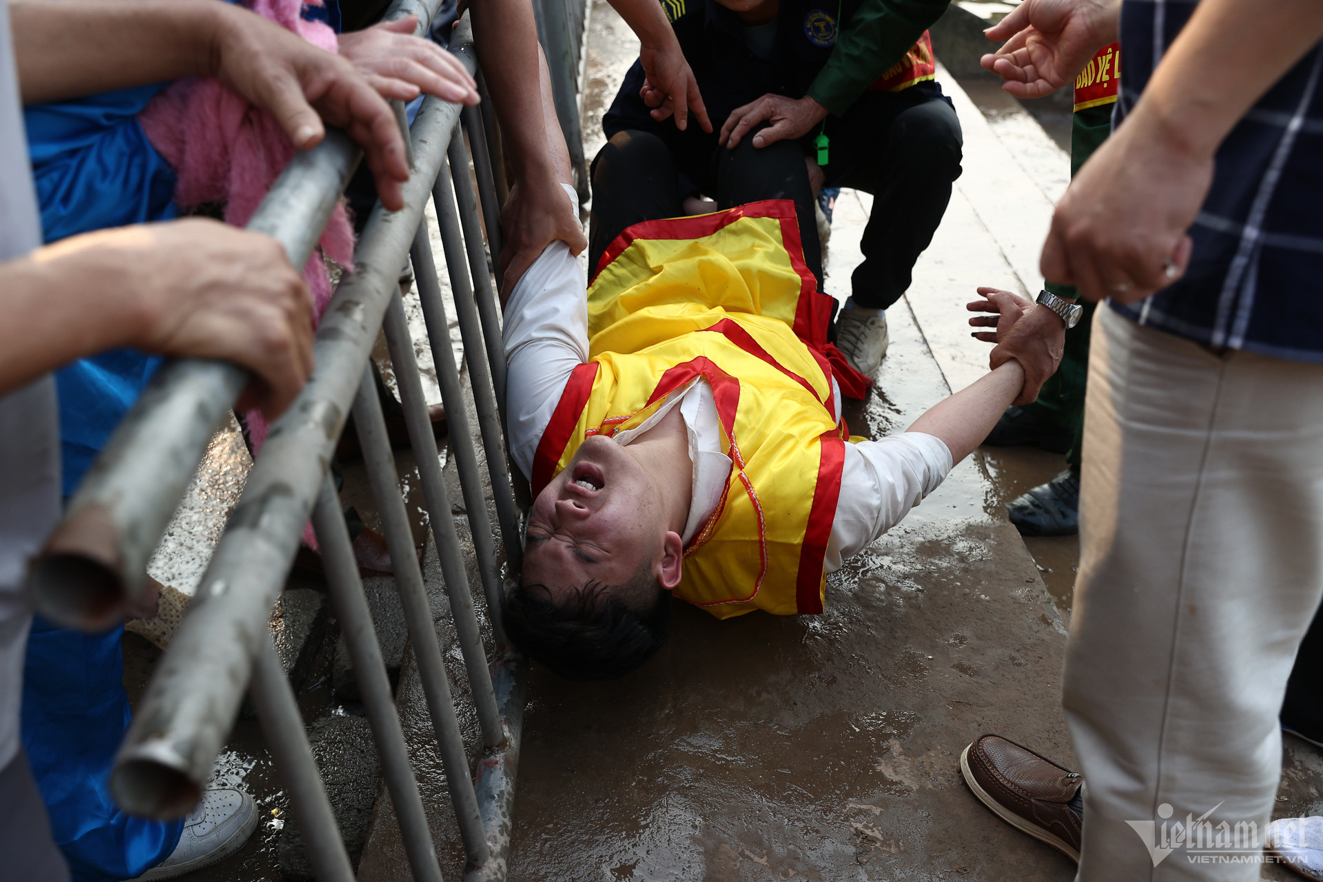 14 hoi lang van con 3472 1.jpg