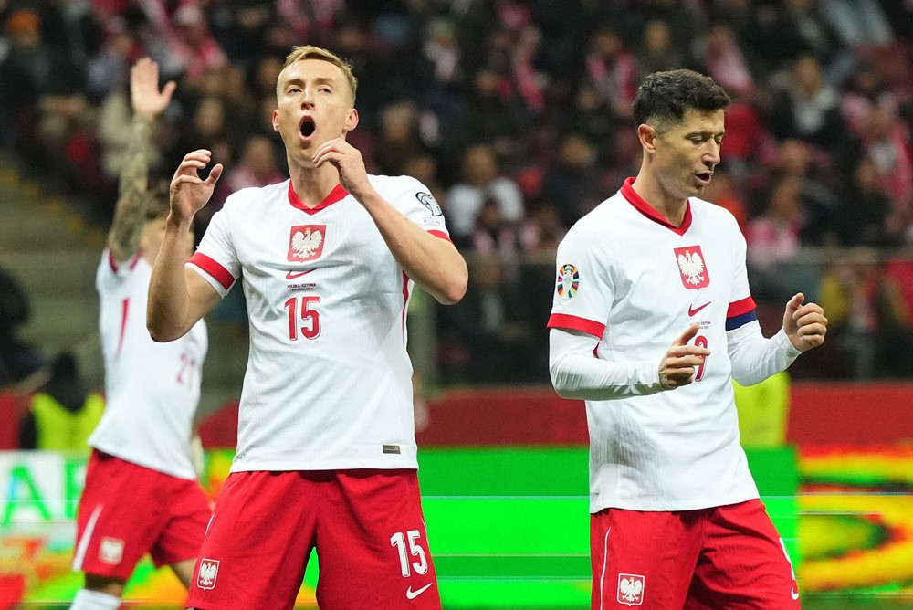 Xác định 3 cặp đấu chung kết play-off tranh vé dự EURO 2024 ba lan estonia.jpg