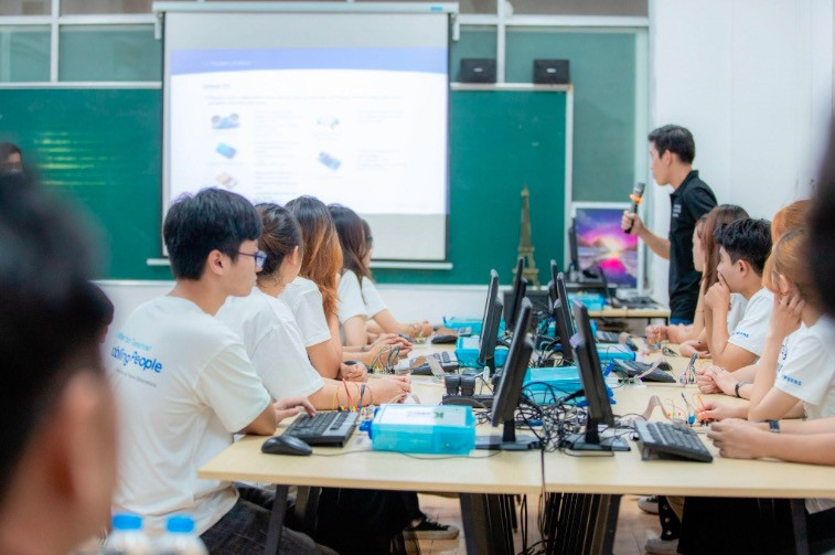 ho tro phap ly DN.jpg