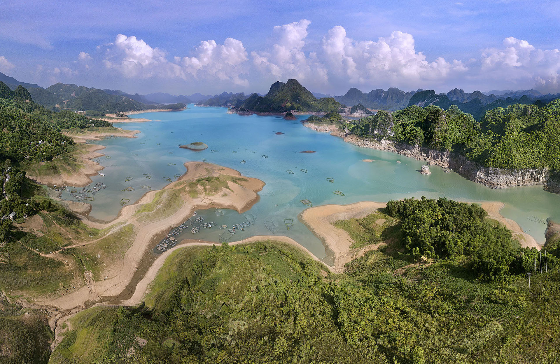 Hoa Binh Da Bac .jpg