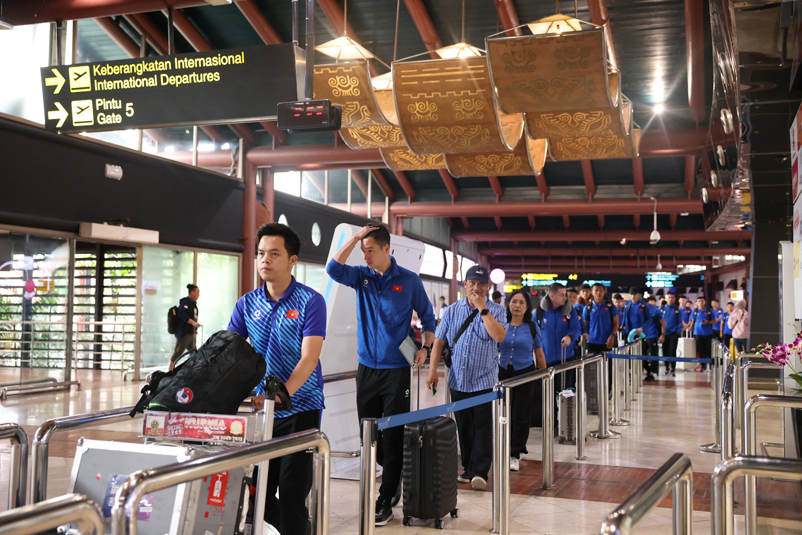 tuyen viet nam roi indonesia 2.jpg