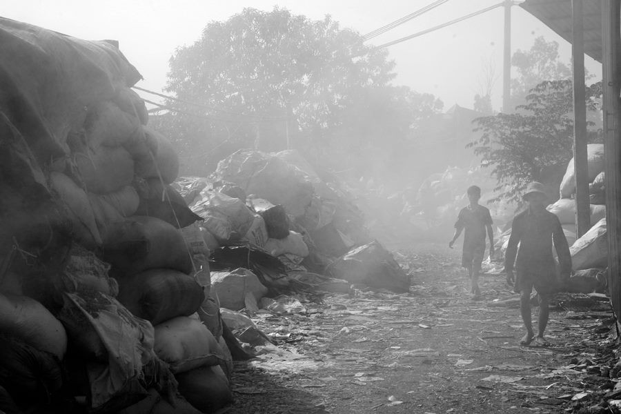 Làng tái chế nhựa và những nguy cơ sự cố chất thải