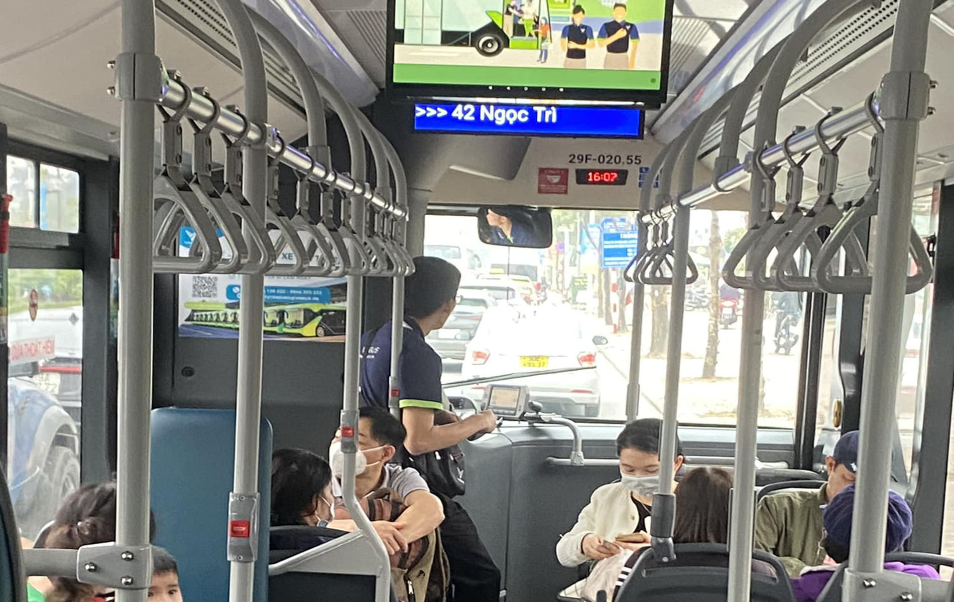 bus dien.jpg