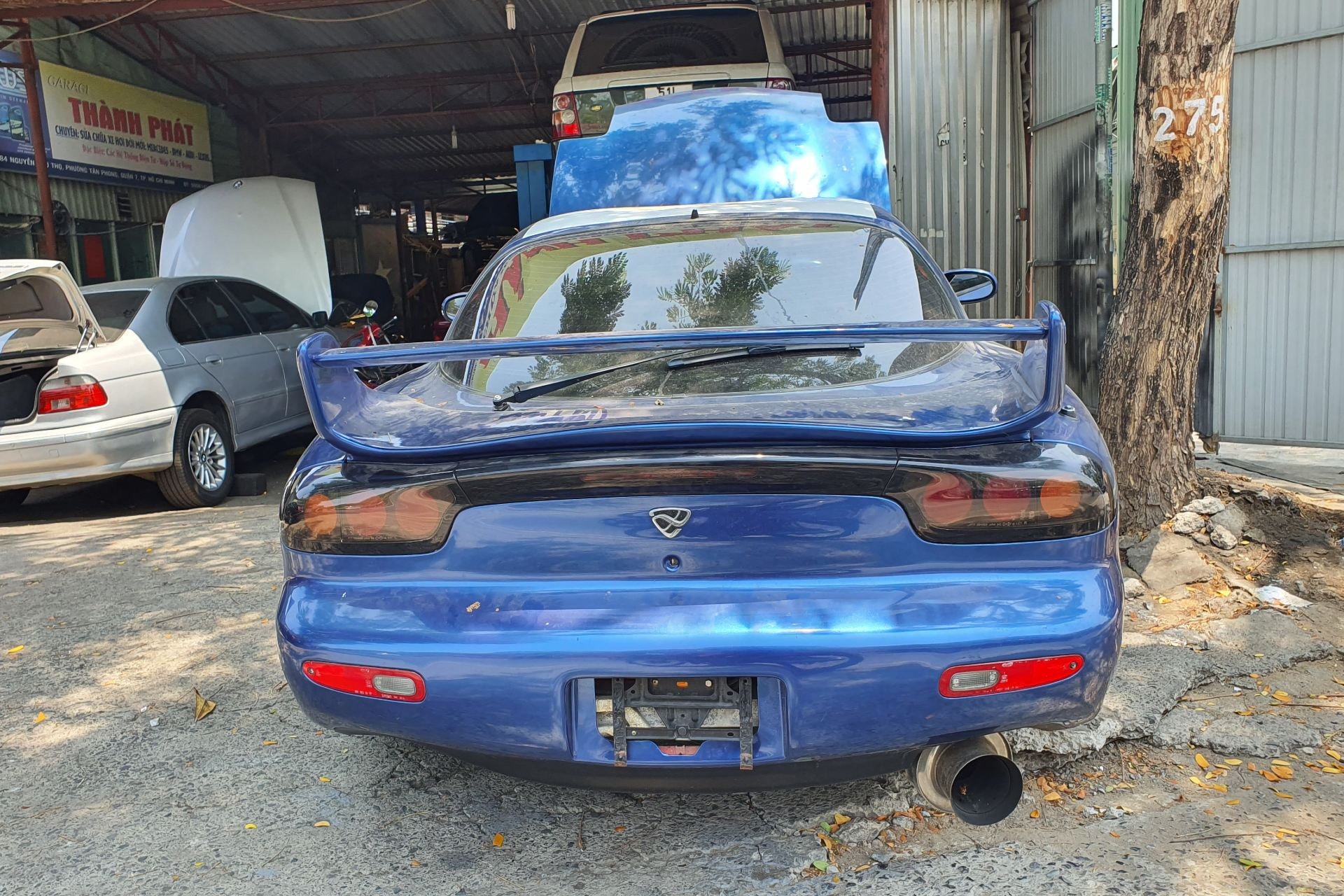 Ông Đặng Lê Nguyên Vũ mua xe thể thao Mazda RX-7 hơn 30 năm tuổi