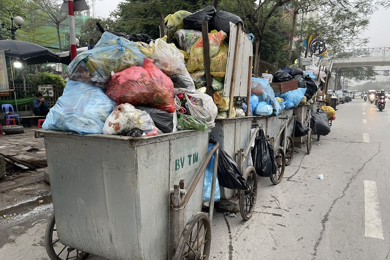 Phân loại rác thải sinh hoạt tại nguồn: Cần nâng cao ý thức của người dân