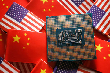Trung Quốc cấm sử dụng chip Intel và AMD trong máy tính và máy chủ nhà nước