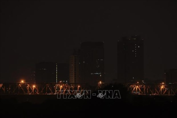 Vietnam saves 428,000 kwh of electricity during Earth Hour 2024 hinh anh 1