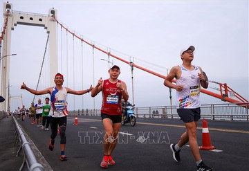 Vietnamese runners shine at Da Nang International Marathon
