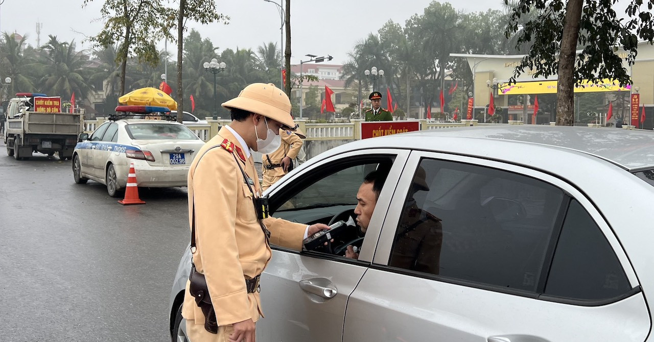 Đề nghị chọn phương án cấm tuyệt đối nồng độ cồn khi lái xe để trình Quốc hội tại kỳ họp thứ 7