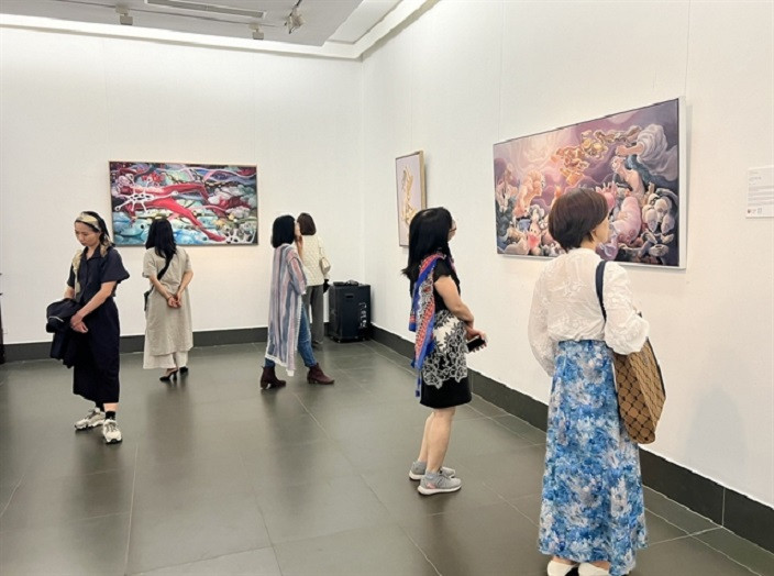 painting exhibition.jpg